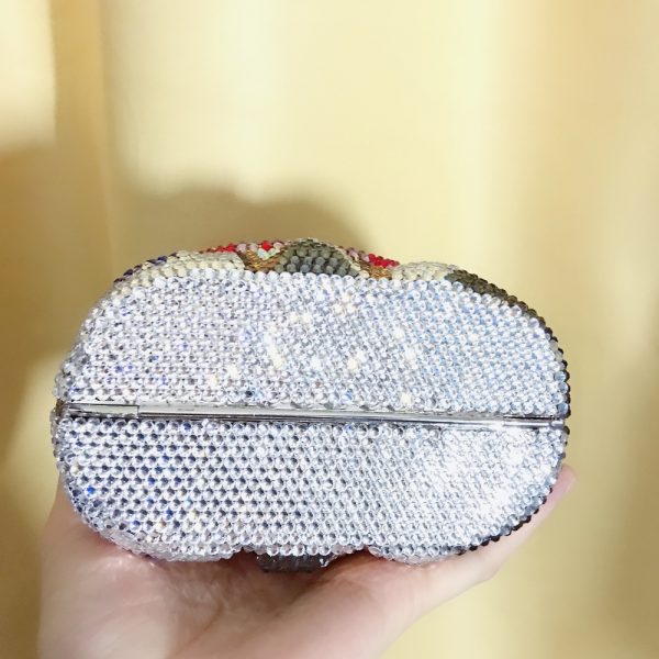 Camel-Shaped Diamond Clutch Bag Multicolored with Silver Chain - Image 9